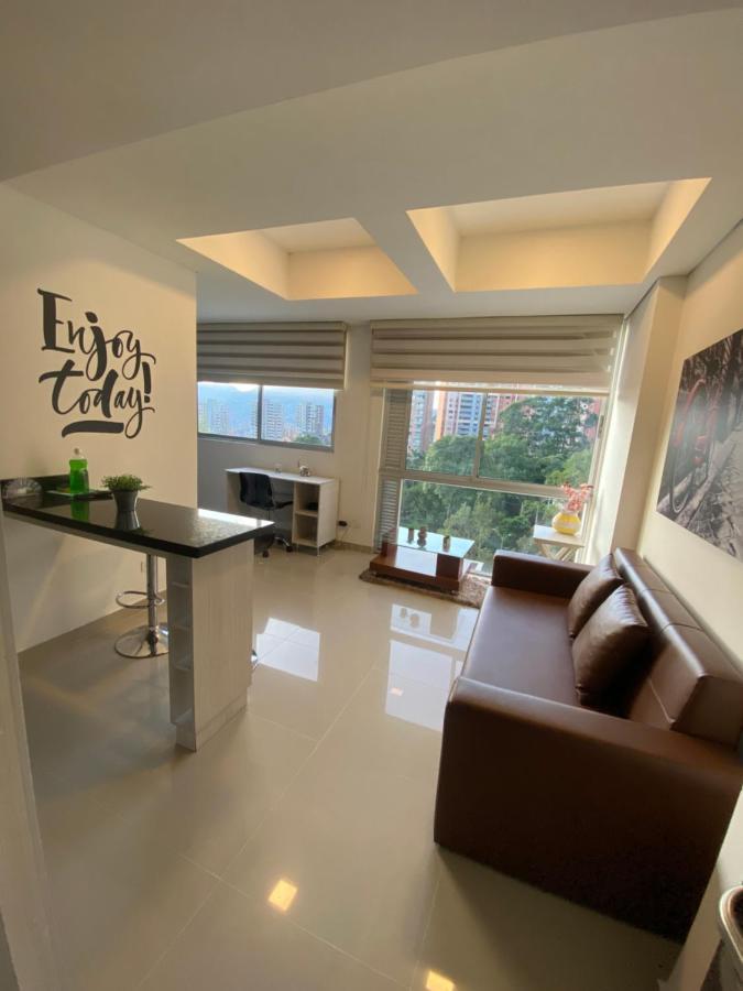 Apartasuite Moderna - En El Corazon Del Poblado Medellin Ngoại thất bức ảnh