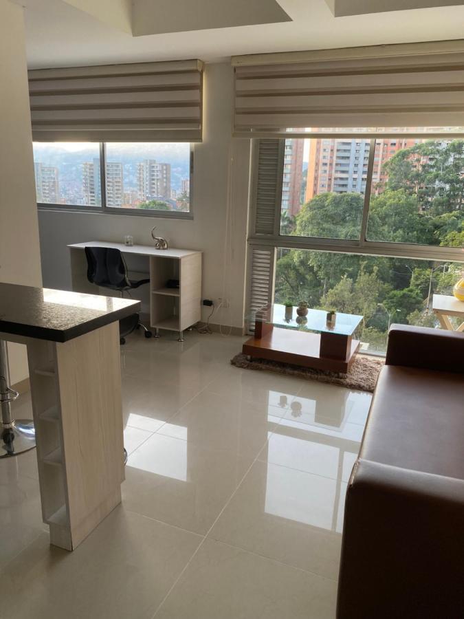 Apartasuite Moderna - En El Corazon Del Poblado Medellin Ngoại thất bức ảnh