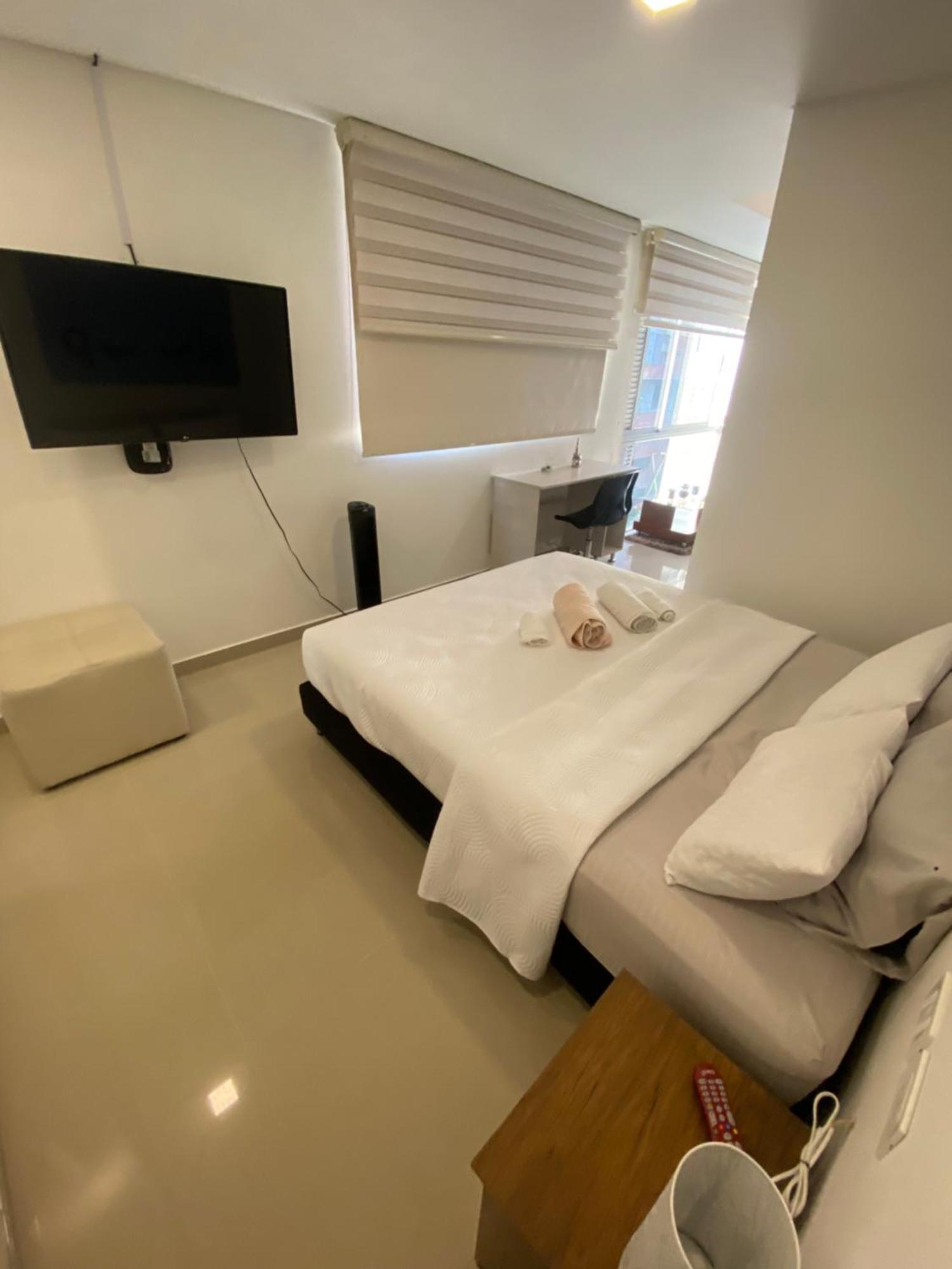 Apartasuite Moderna - En El Corazon Del Poblado Medellin Ngoại thất bức ảnh