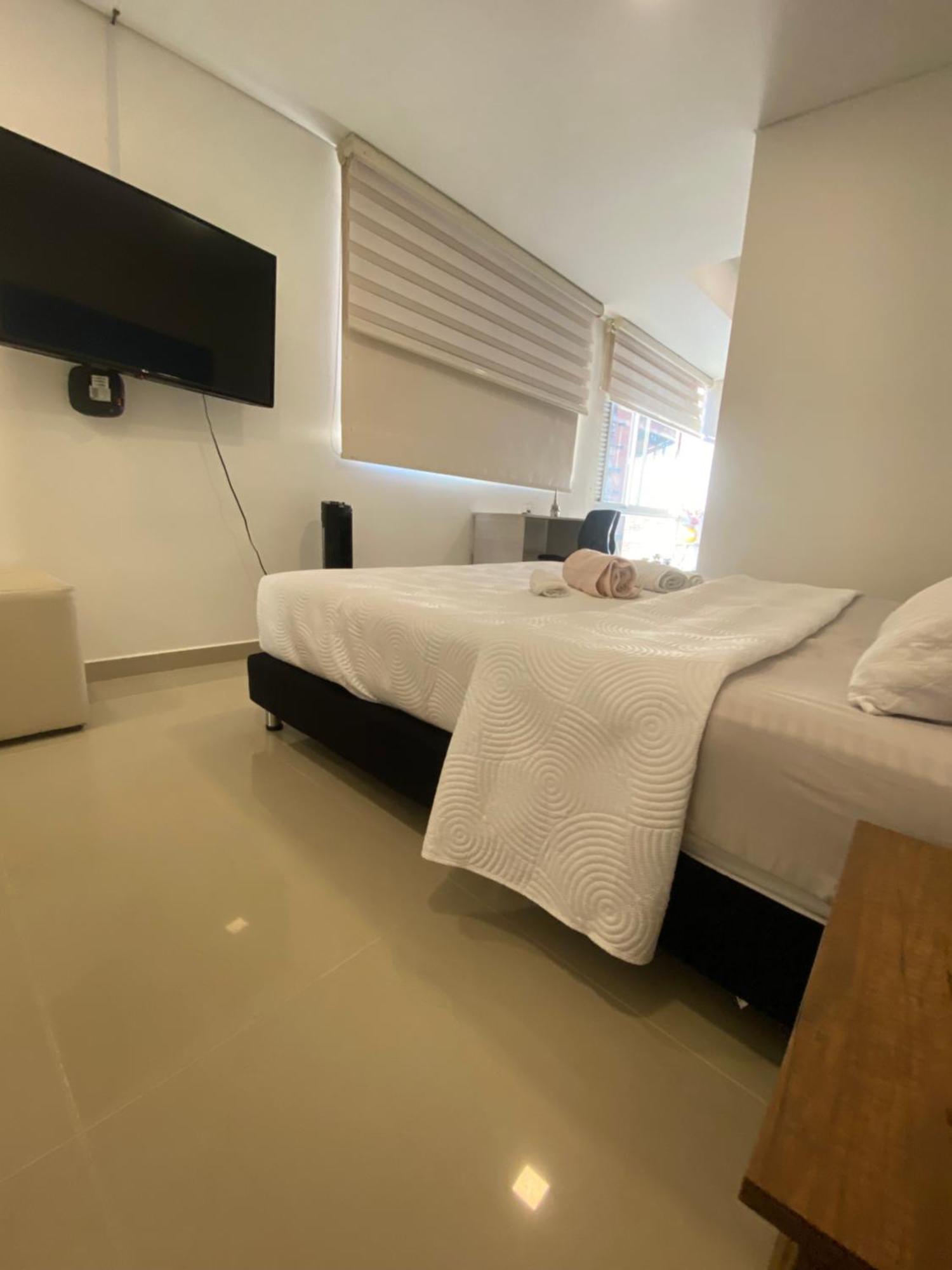 Apartasuite Moderna - En El Corazon Del Poblado Medellin Ngoại thất bức ảnh